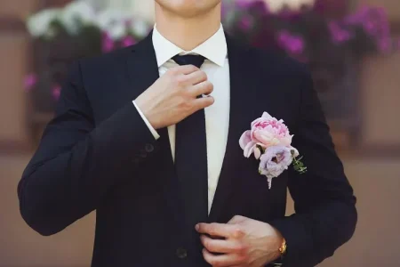 Dapper Grooms: Finding the Perfect Suit