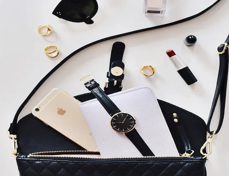 The Ultimate Accessory Gift Guide : five Accessories that make the perfect gift