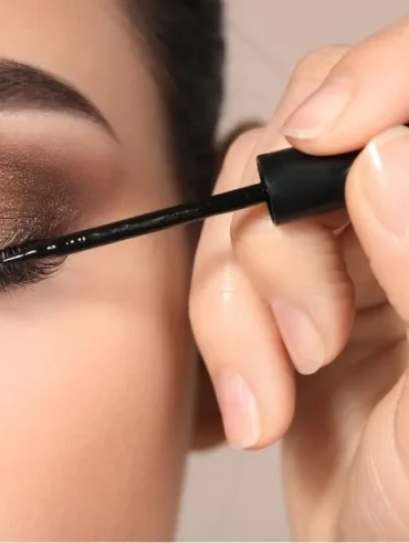 Twelve tips for perfectly applied eye shadow : Eyes that mesmerise