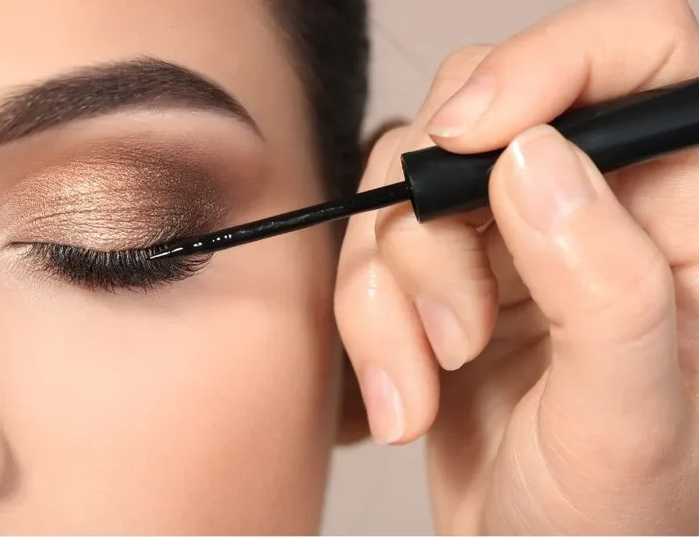 Twelve tips for perfectly applied eye shadow : Eyes that mesmerise