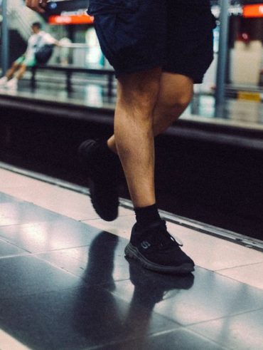 Allbirds Vs On Cloud: Allbirds vs. On Cloud: Which Sneaker Actually Holds Up for Daily Wear