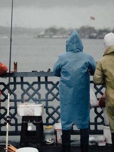 Double Layer Raincoat Essentials: A Practical Guide to Dryness Double Layer Raincoat Essentials: A Practical Guide to Dryness