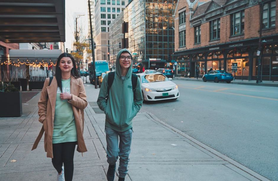 9 Essential Hoodies and Sweatshirts for a Cozy Yet Stylish Look