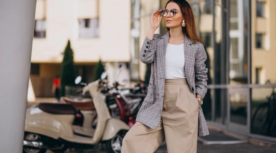 10 Style Tips That Instantly Make You Look Younger