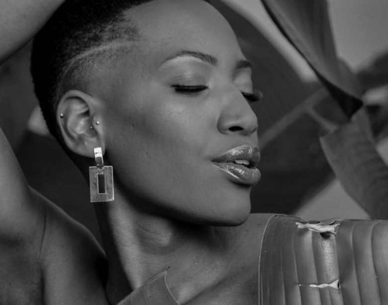 How to Choose Statement Earrings for Your Face Shape How to Choose Statement Earrings for Your Face Shape