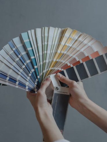 Why Most Style Guide Books Waste Your Money (And the 3 That Don’t)