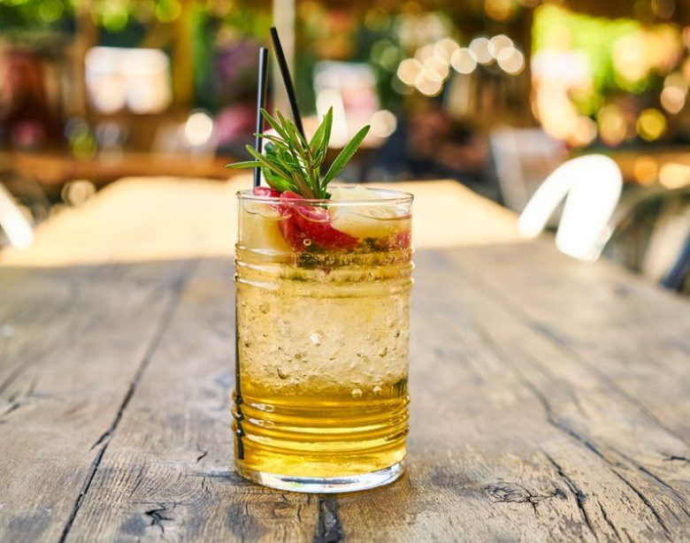 Summer Wedding Cocktail Attire: 6 Style Rules