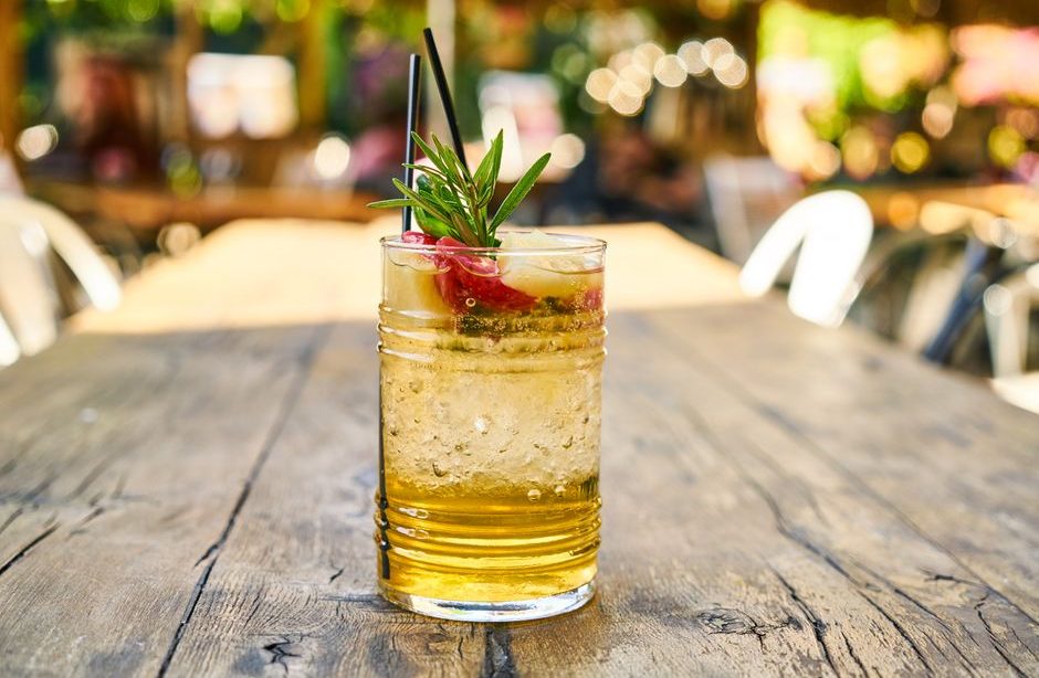 Summer Wedding Cocktail Attire: 6 Style Rules