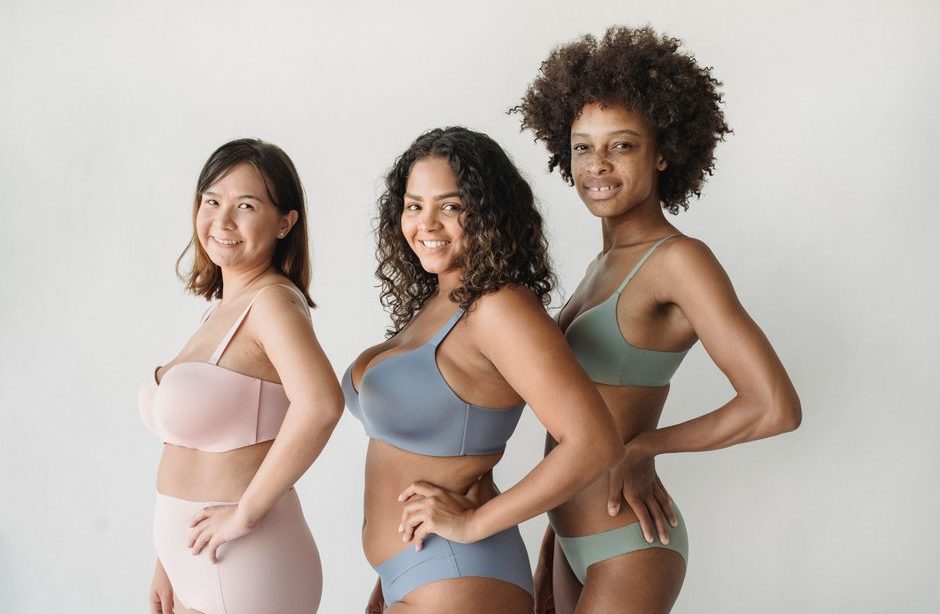 Universal Standard Vs Torrid: Universal Standard vs. Torrid: Better Quality Plus-Size Basics?