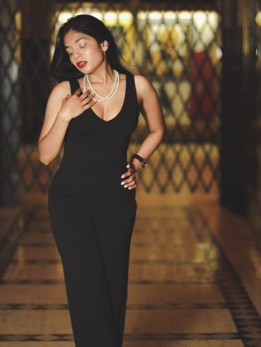 What to Wear to a Winter Wedding Without Freezing