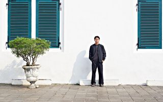 How to Wear Wide Leg Pants in XXS Without Getting Swallowed by Fabric
