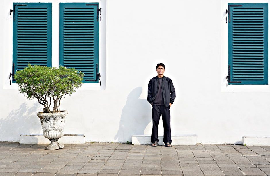 How to Wear Wide Leg Pants in XXS Without Getting Swallowed by Fabric