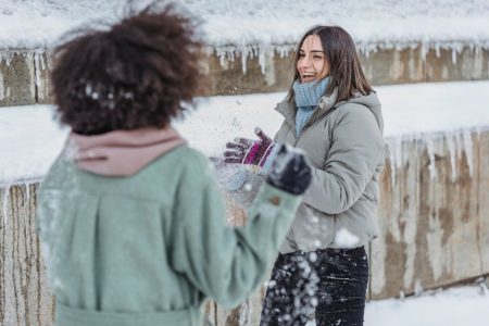 Winter Hand Care for Cracked Knuckles: A Simple Routine