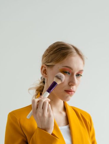 How to Build a 0 Work-From-Home Capsule Wardrobe How to Build a 0 Work-From-Home Capsule Wardrobe